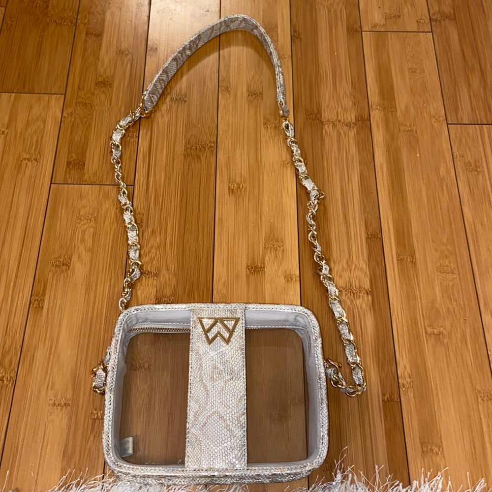 kelly wynne clear purse